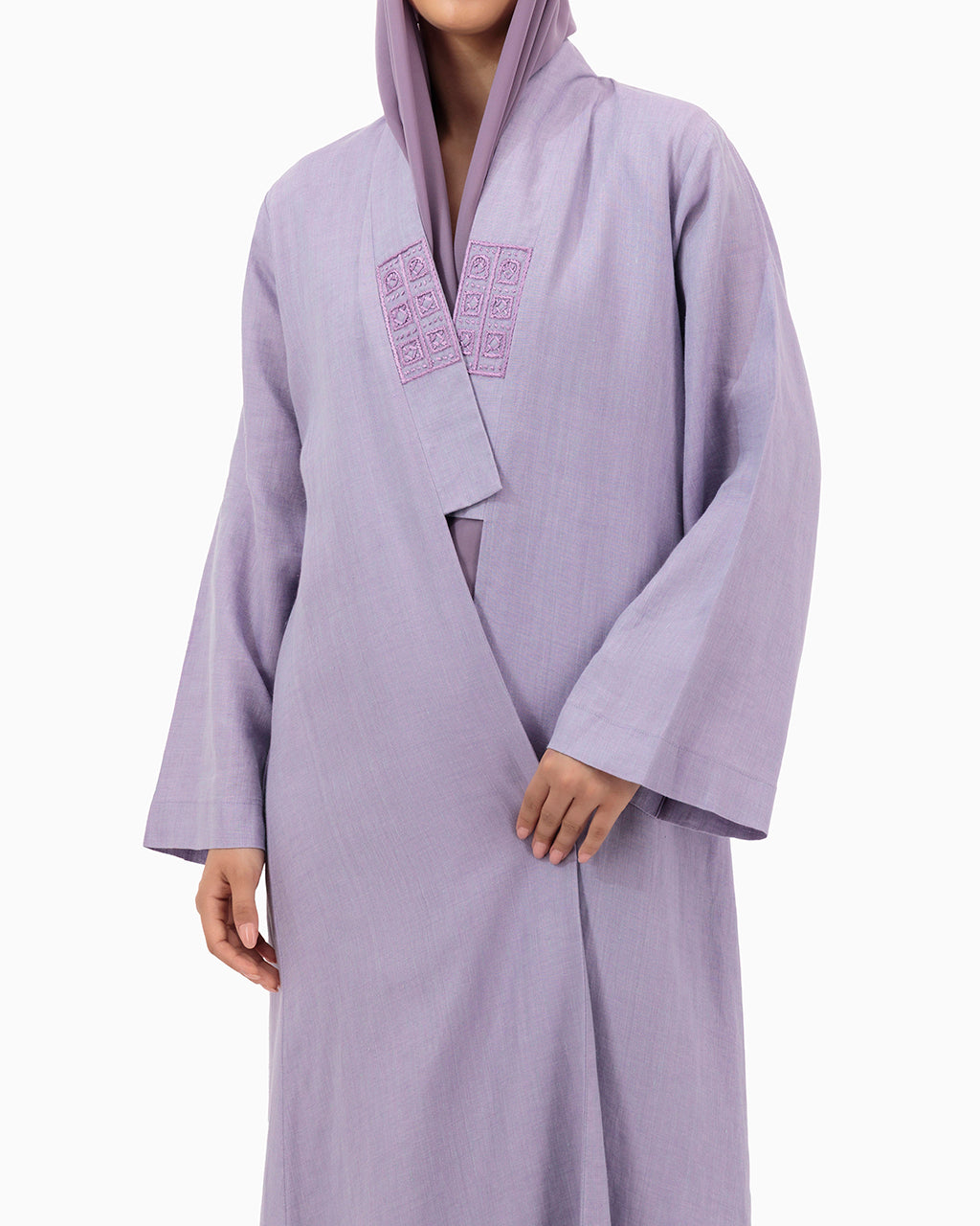 Model wears Purple Linen Abaya